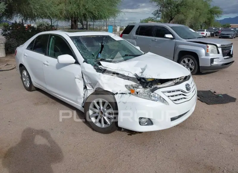 2011 Toyota CAMRY фото