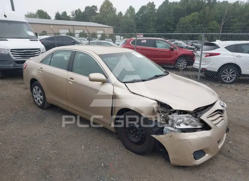 2011 Toyota CAMRY photo