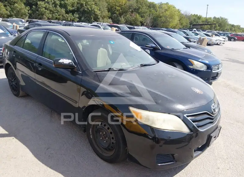 2011 Toyota CAMRY фото