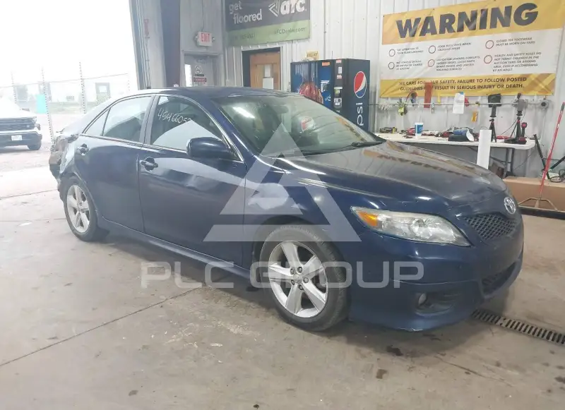 2011 Toyota CAMRY photo