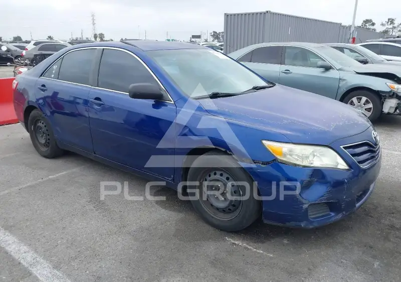 2011 Toyota CAMRY фото
