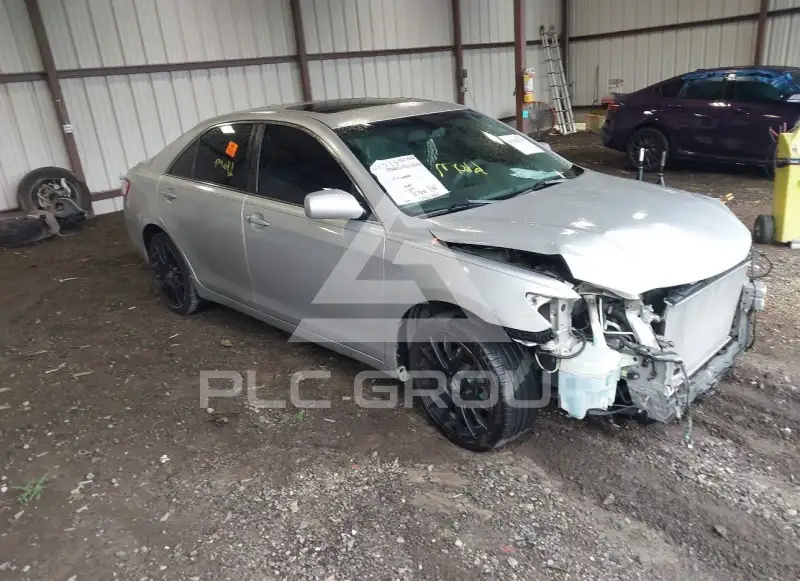 2011 Toyota CAMRY фото