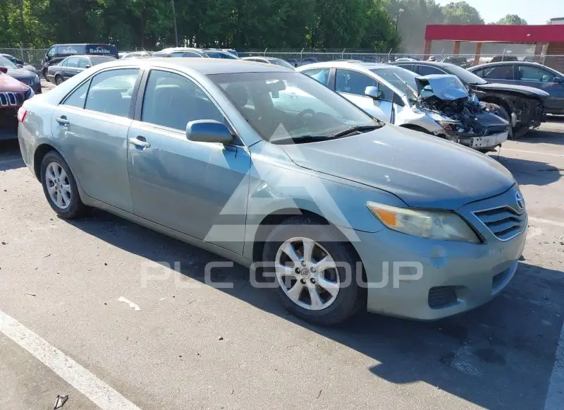 2011 Toyota CAMRY фото