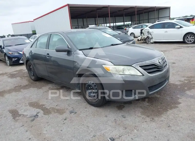 2011 Toyota CAMRY фото