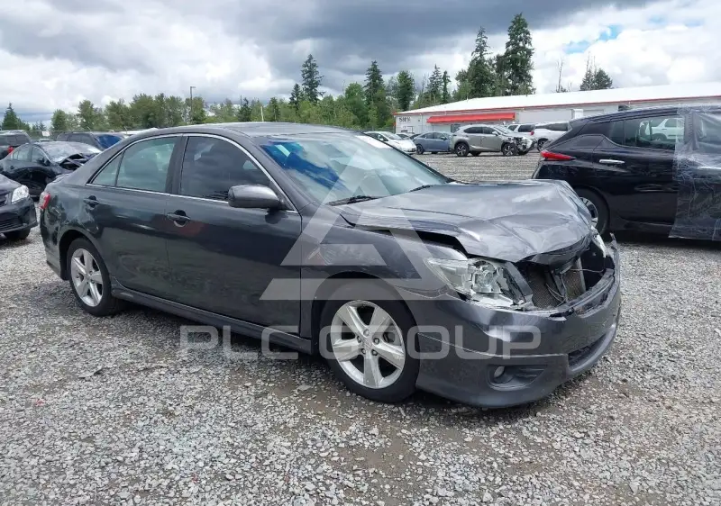 2011 Toyota CAMRY фото