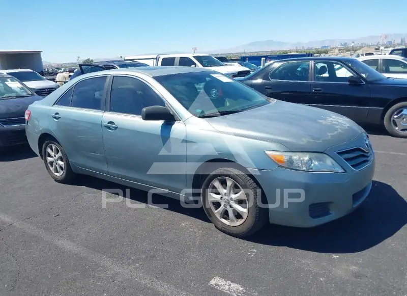 2011 Toyota CAMRY фото