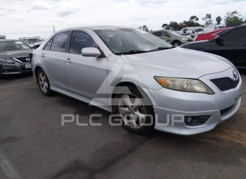 2011 Toyota CAMRY фото