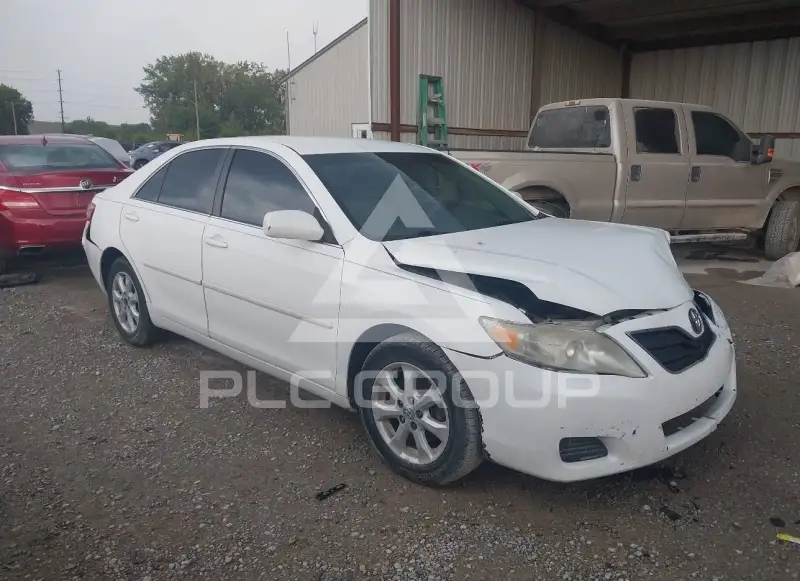 2011 Toyota CAMRY photo