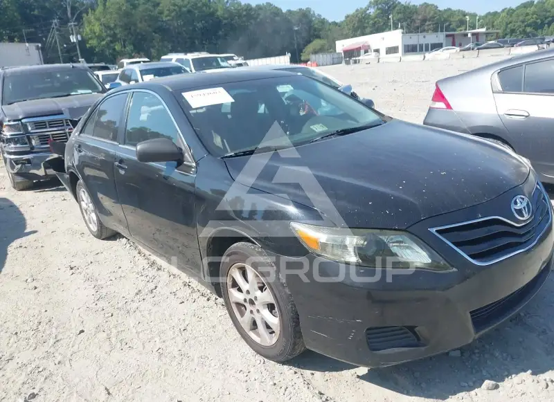 2011 Toyota CAMRY фото
