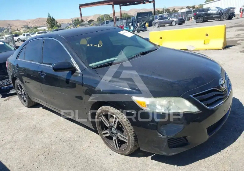 2011 Toyota CAMRY фото