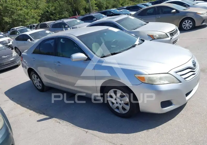 2011 Toyota CAMRY фото