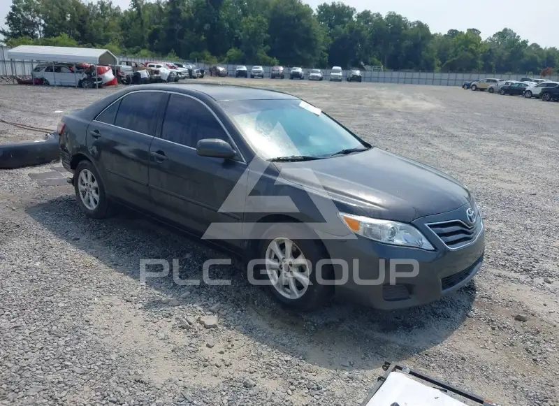 2011 Toyota CAMRY фото