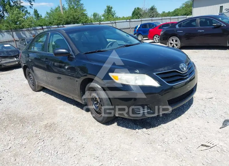 2011 Toyota CAMRY фото