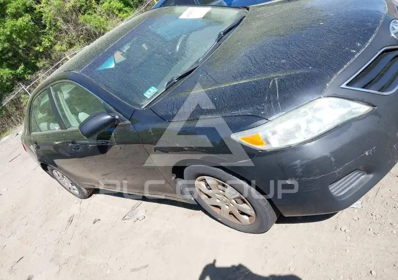 2011 Toyota CAMRY фото