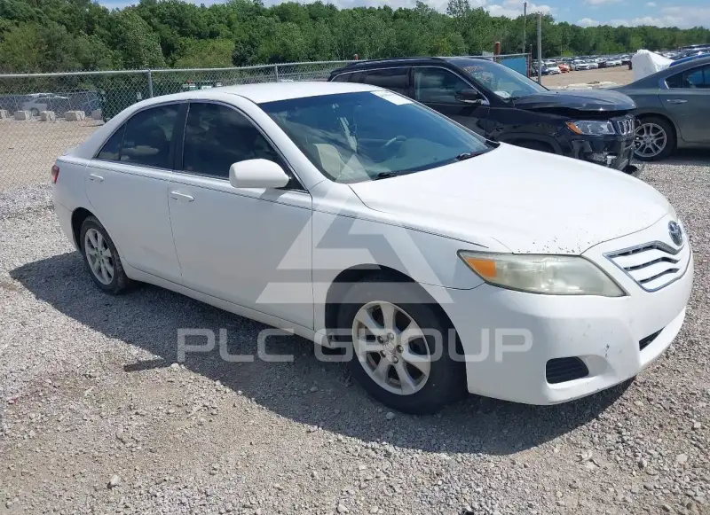 2011 Toyota CAMRY photo