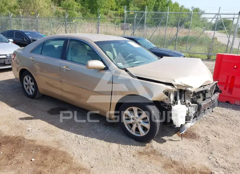 2011 Toyota CAMRY фото