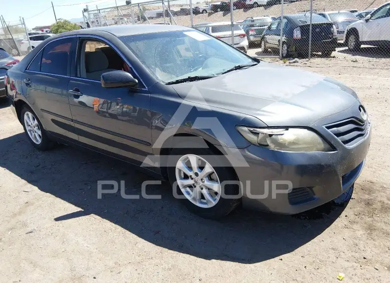 2011 Toyota CAMRY фото