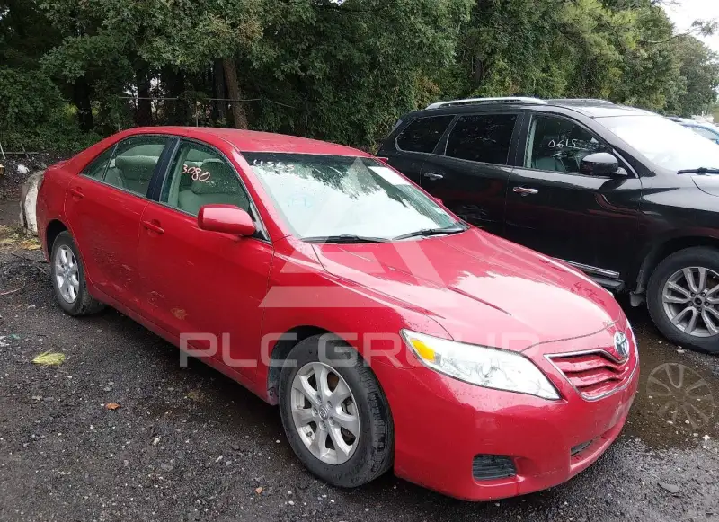 2011 Toyota CAMRY photo