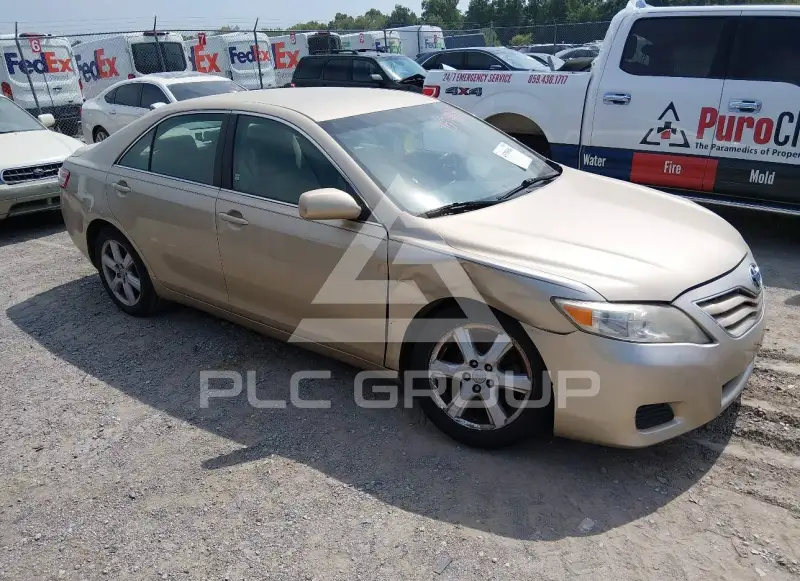 2011 Toyota CAMRY фото