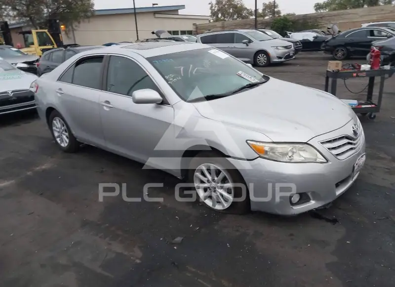 2011 Toyota CAMRY photo