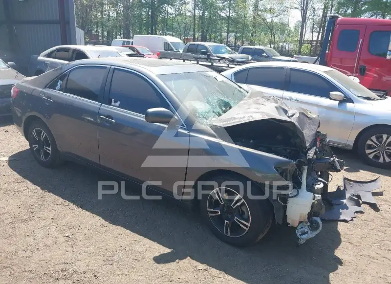 2011 Toyota CAMRY фото