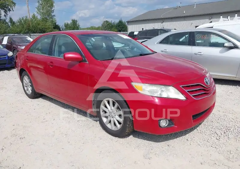 2011 Toyota CAMRY фото