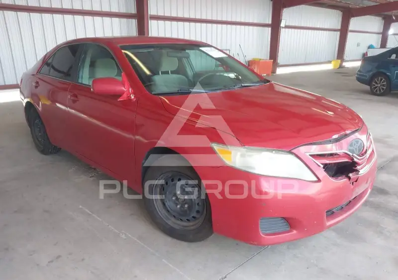 2011 Toyota CAMRY фото