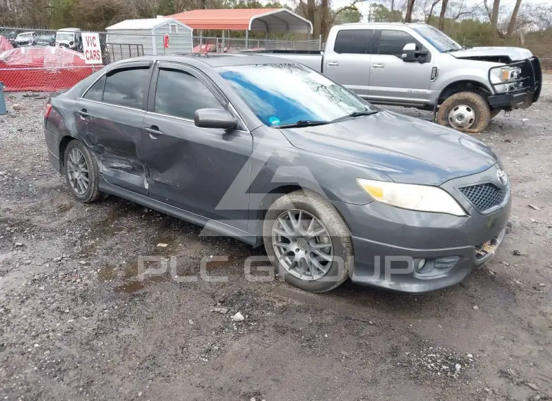 2011 Toyota CAMRY фото