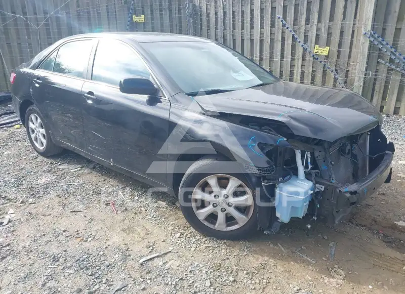 2011 Toyota CAMRY фото