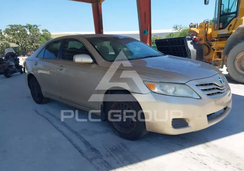 2011 Toyota CAMRY фото