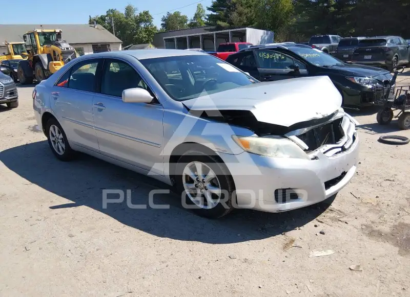 2011 Toyota CAMRY фото