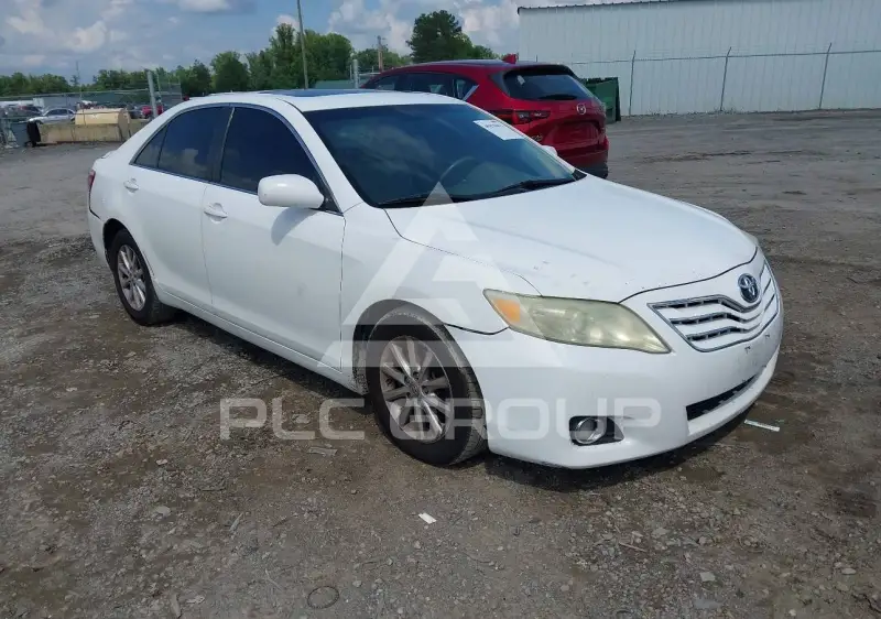 2011 Toyota CAMRY фото