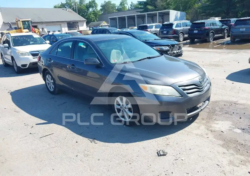 2011 Toyota CAMRY фото