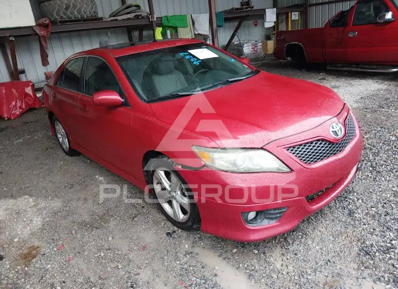2011 Toyota CAMRY photo