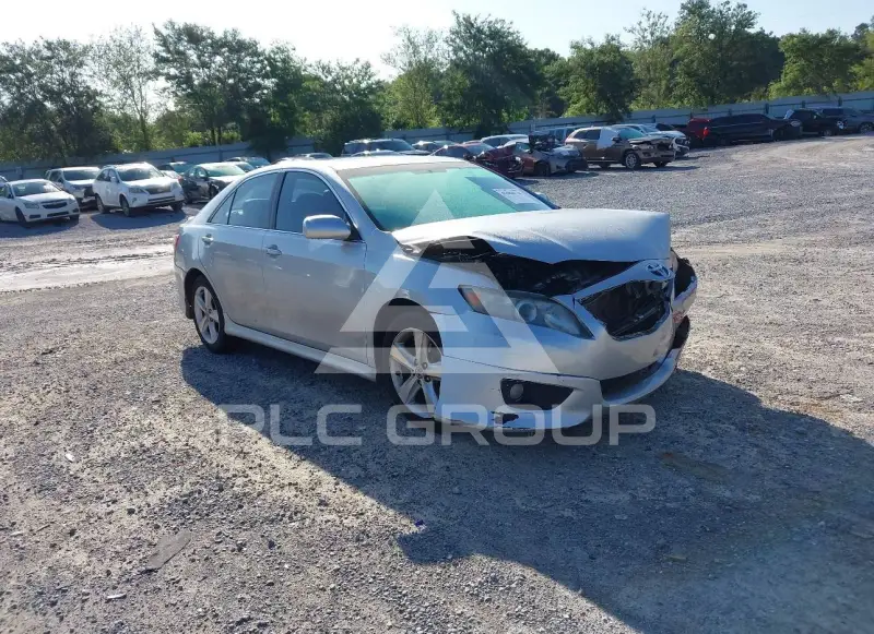 2011 Toyota CAMRY photo