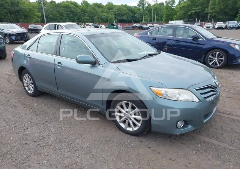 2011 Toyota CAMRY photo