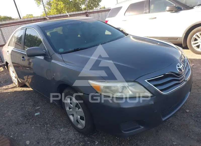 2011 Toyota CAMRY фото