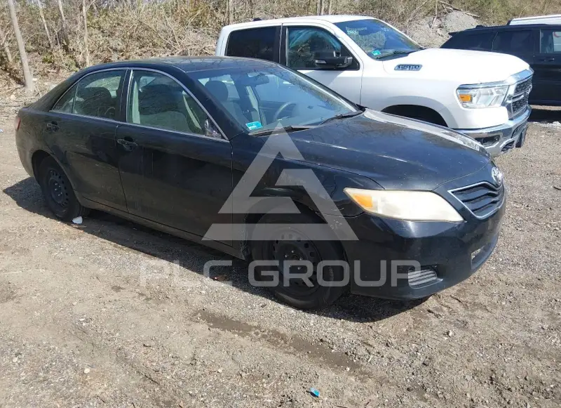 2011 Toyota CAMRY фото