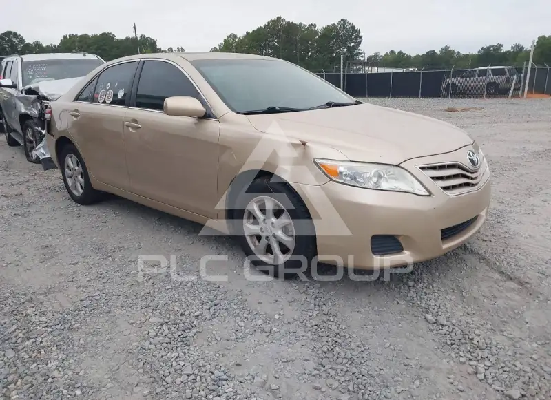 2011 Toyota CAMRY фото