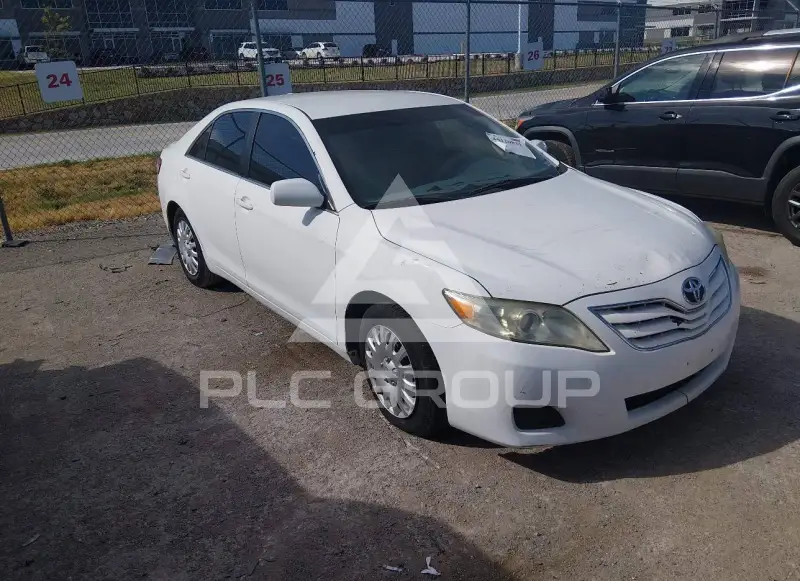2011 Toyota CAMRY фото