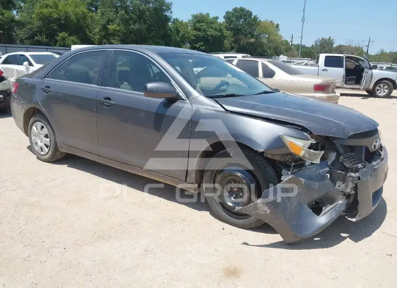2011 Toyota CAMRY photo