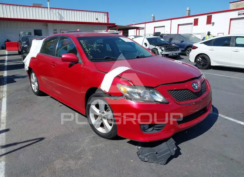 2011 Toyota CAMRY photo