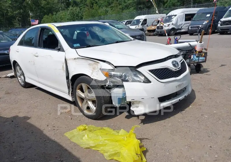 2011 Toyota CAMRY фото