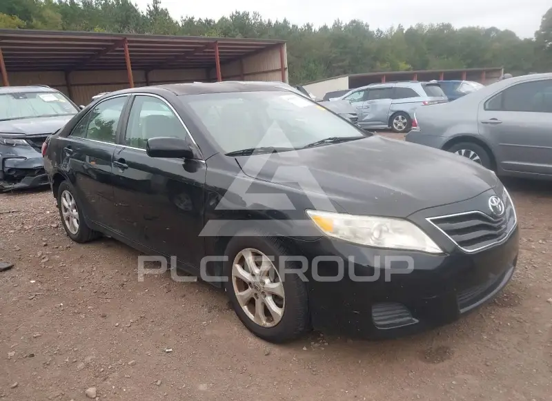 2011 Toyota CAMRY фото