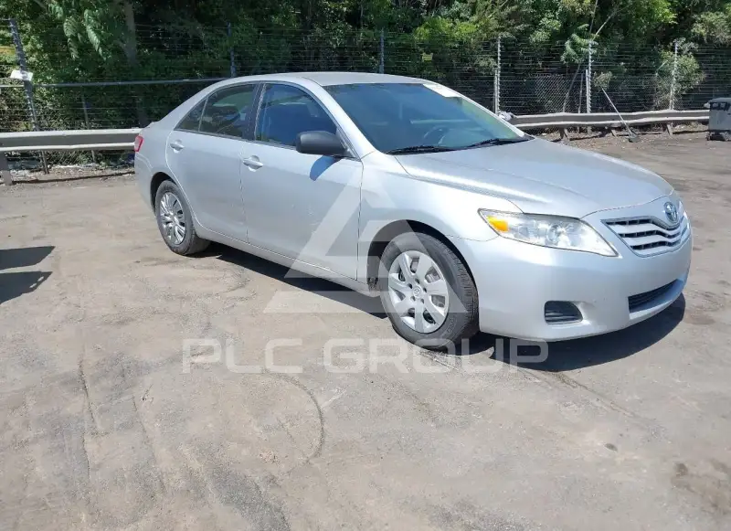 2011 Toyota CAMRY фото