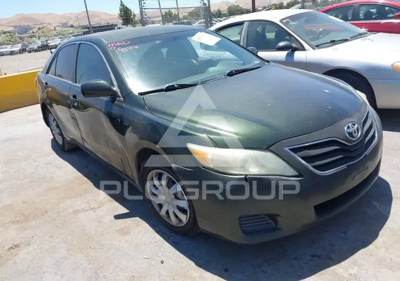 2011 Toyota CAMRY фото