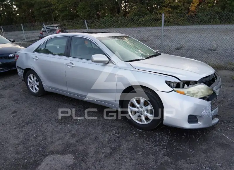 2011 Toyota CAMRY photo