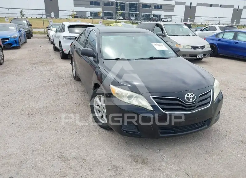2011 Toyota CAMRY фото