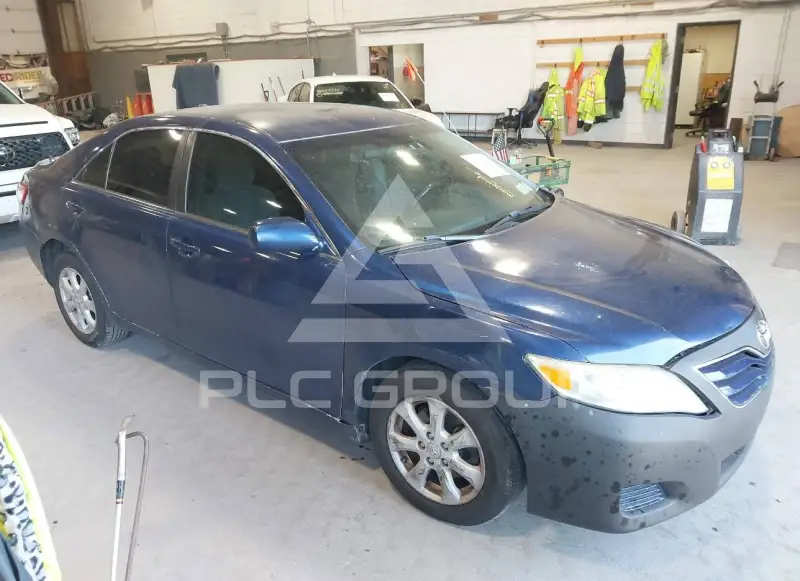 2011 Toyota CAMRY фото