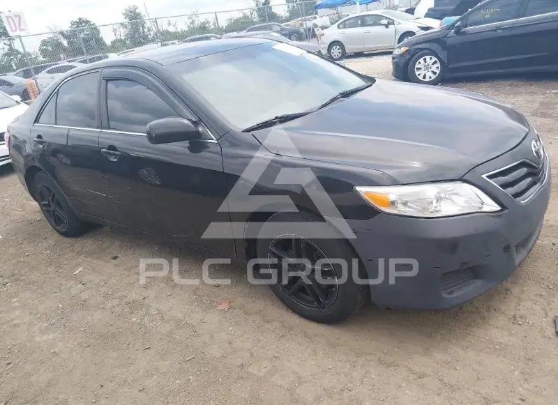 2011 Toyota CAMRY фото